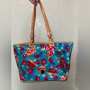 Dooney & Bourke Floral Vinyl Tote Bag – Vibrant Blue/Red – Large
